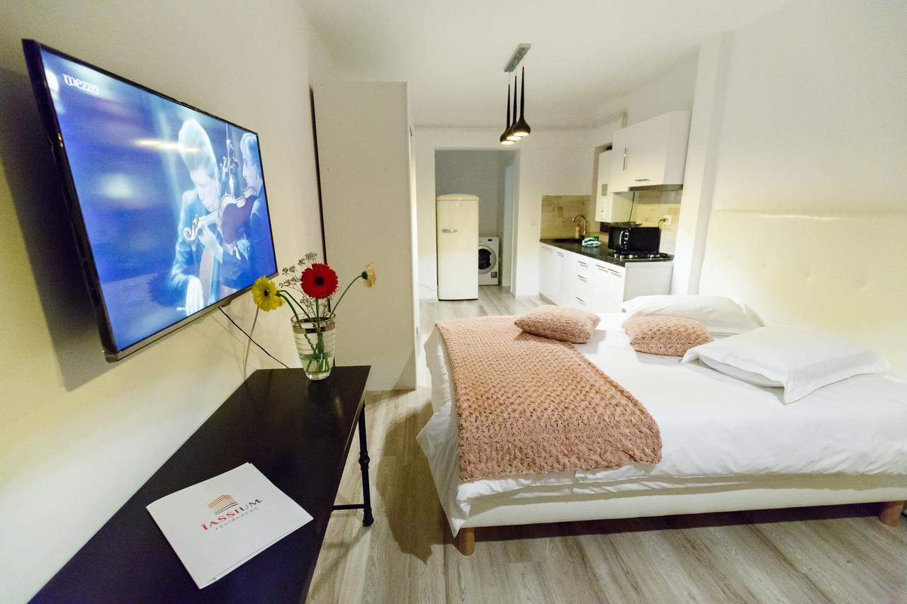 Metropolitan Iassium Luxury Suites Iasi Buitenkant foto